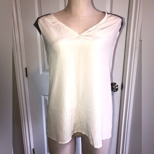 Judith & Charles shortsleeved top